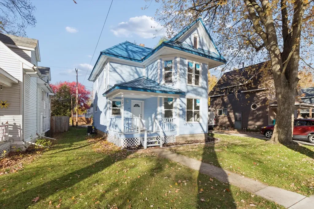 117 E Wright Avenue Shepherd Village MI 48883