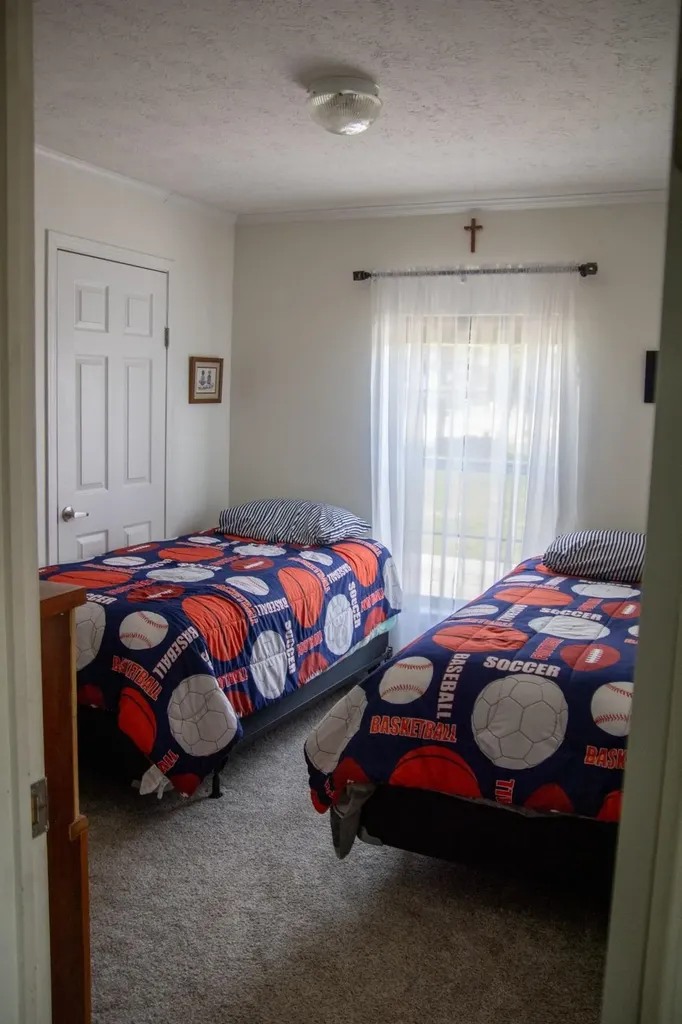 5557 E Pleasant Valley Road Lincoln Township MI 48883