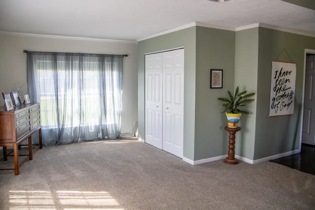 5557 E Pleasant Valley Road Lincoln Township MI 48883