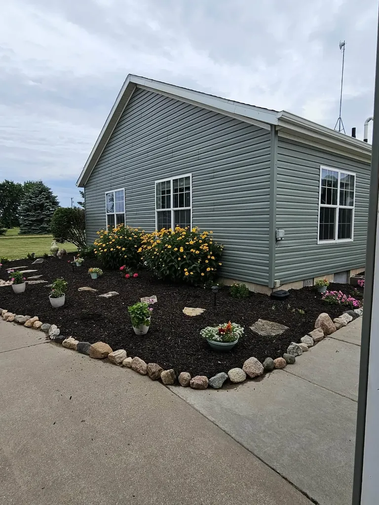 5557 E Pleasant Valley Road Lincoln Township MI 48883