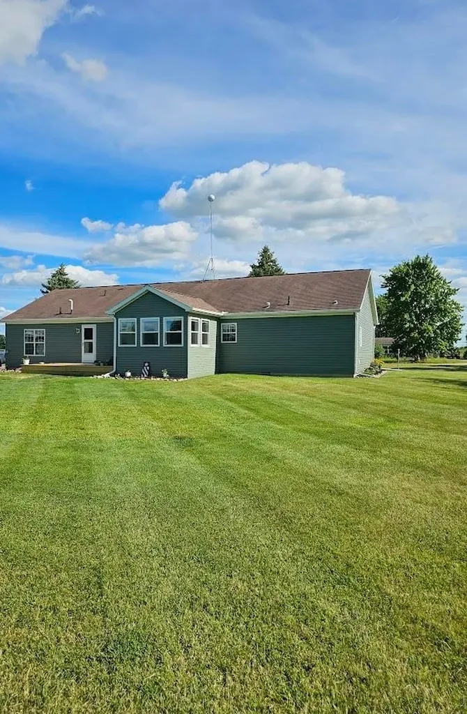 5557 E Pleasant Valley Road Lincoln Township MI 48883