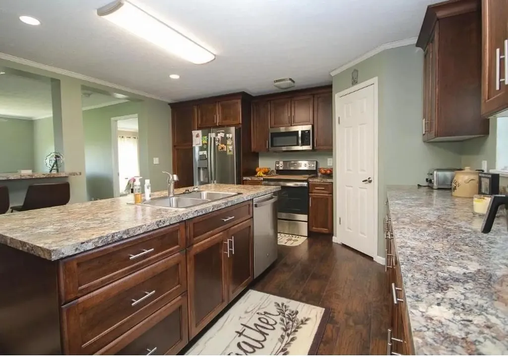 5557 E Pleasant Valley Road Lincoln Township MI 48883