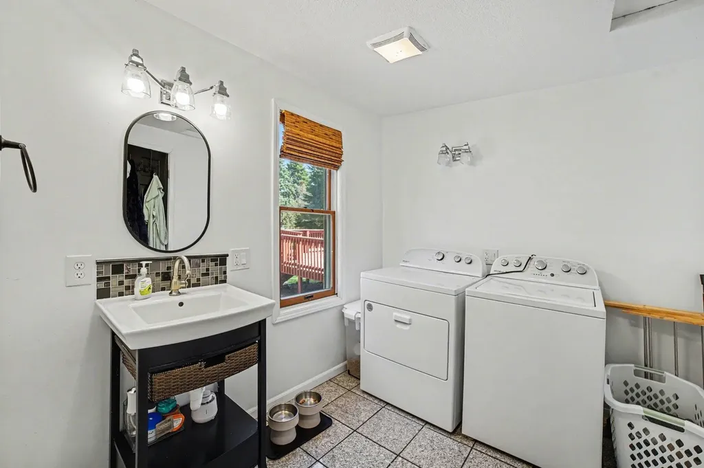 7818 N Luce Road Pine River Township MI 48801