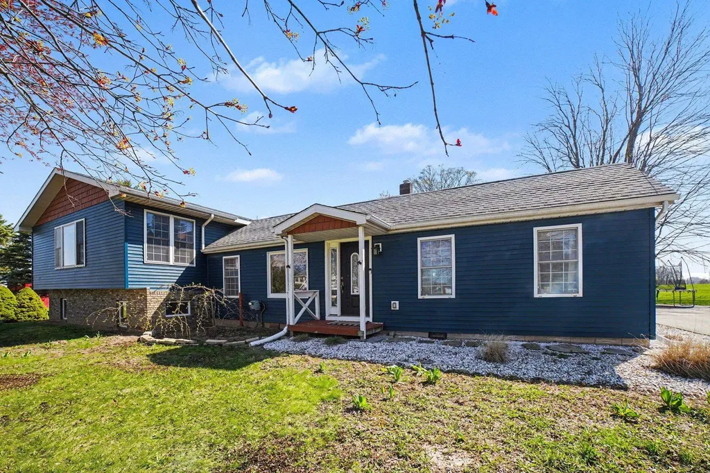 7818 N Luce Road Pine River Township MI 48801
