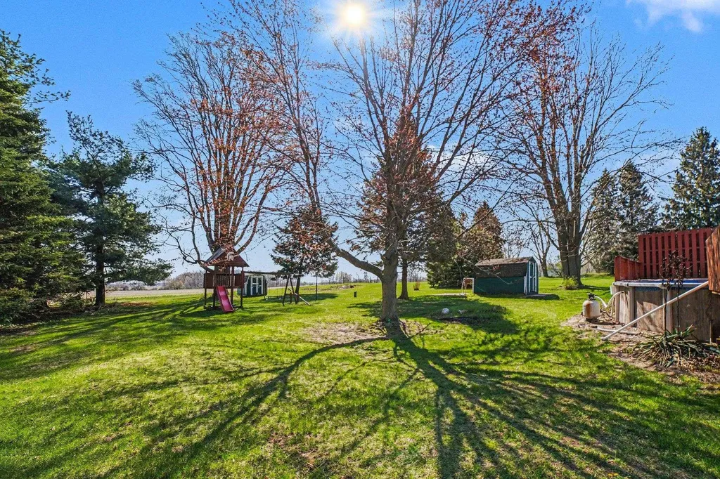7818 N Luce Road Pine River Township MI 48801