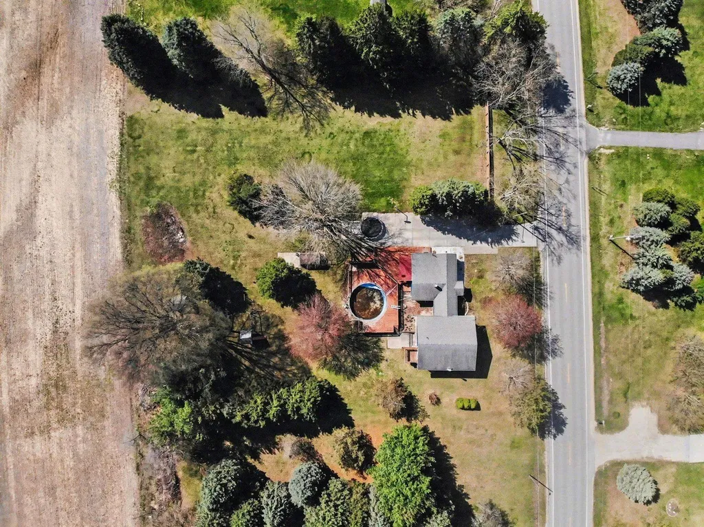 7818 N Luce Road Pine River Township MI 48801