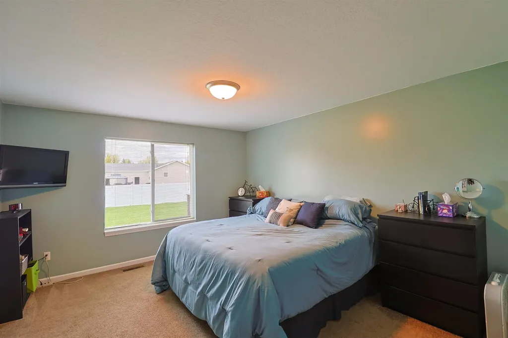 1631 Heritage Way Mt. Pleasant City MI 48858