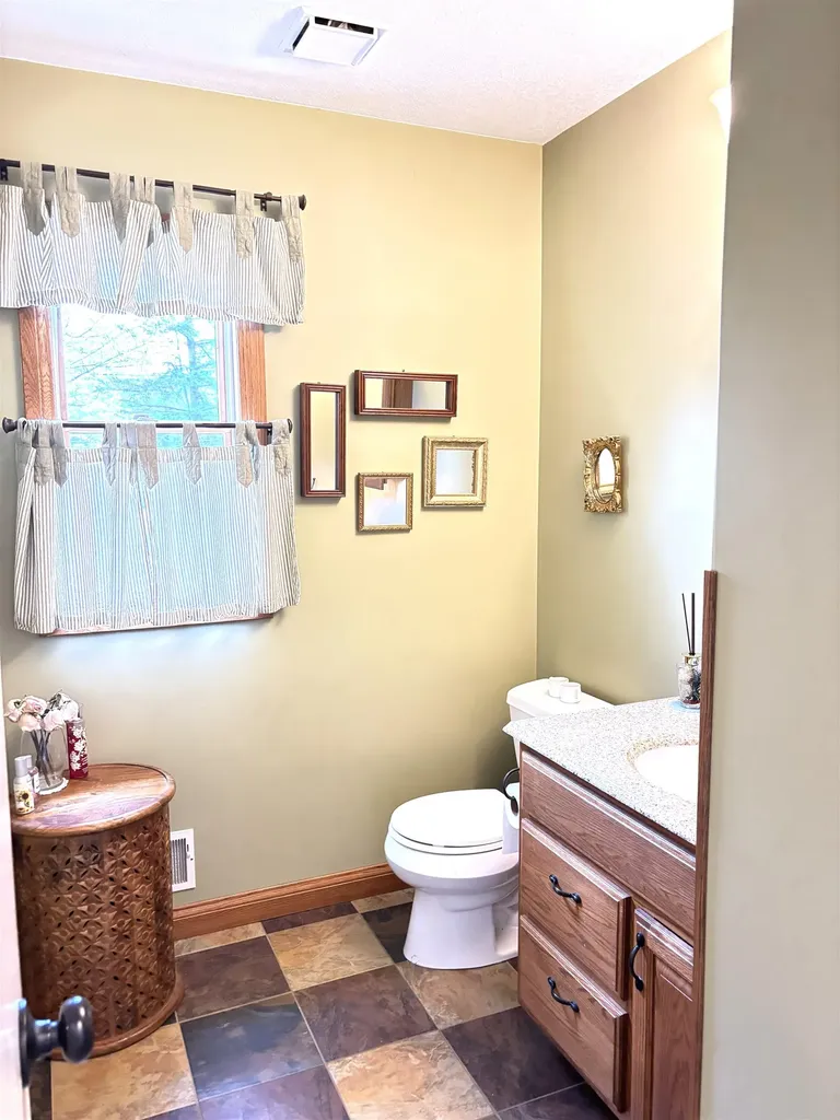 512 W Grand Mt. Pleasant City MI 48858