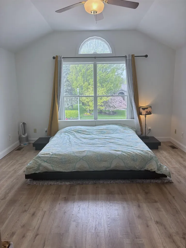 512 W Grand Mt. Pleasant City MI 48858