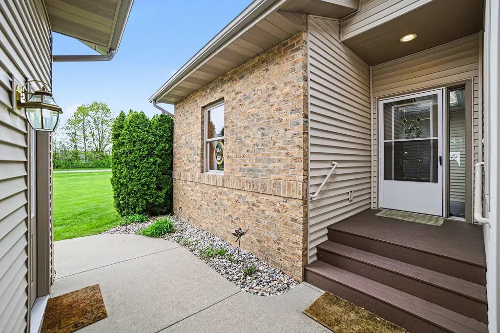 2770 Sable Court Union Charter Township MI 48858