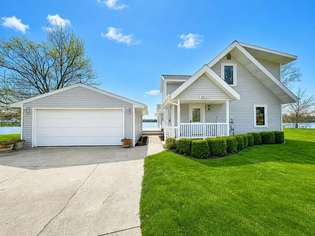 1017 Channel Drive Lake Isabella Village MI 48893