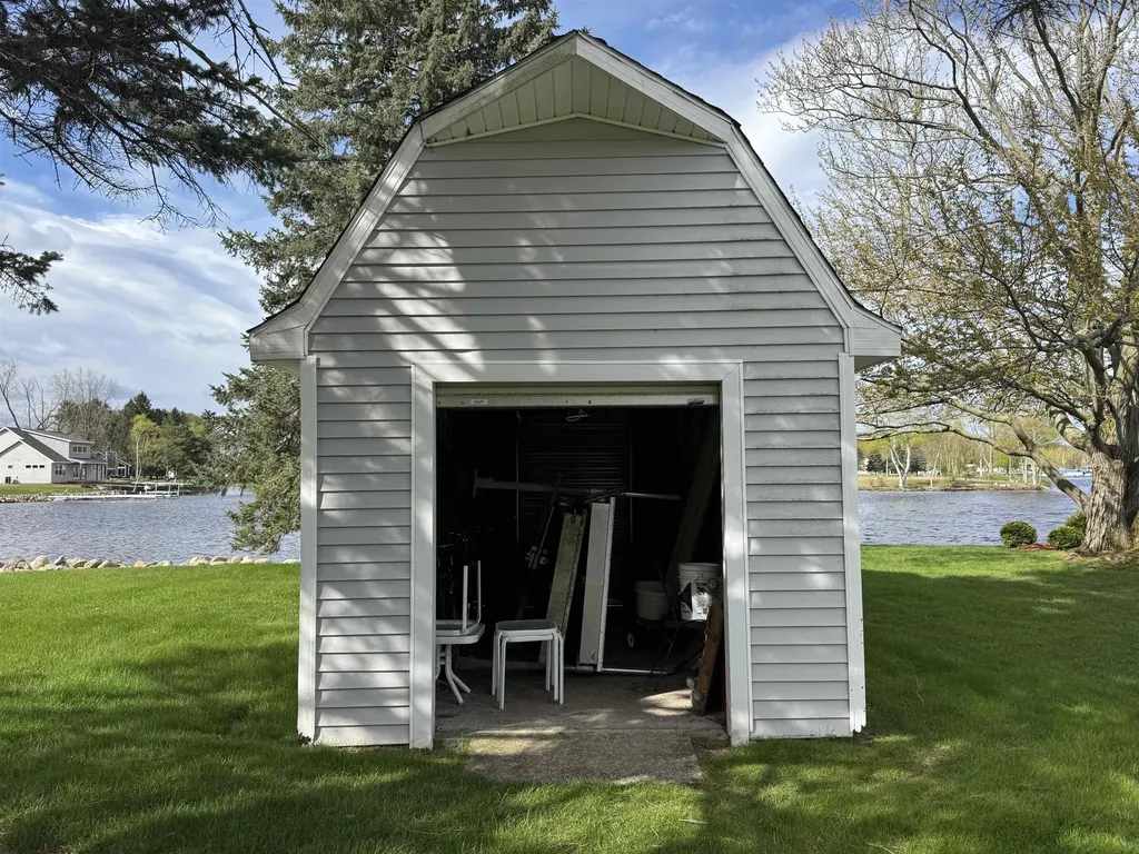 1017 Channel Drive Lake Isabella Village MI 48893