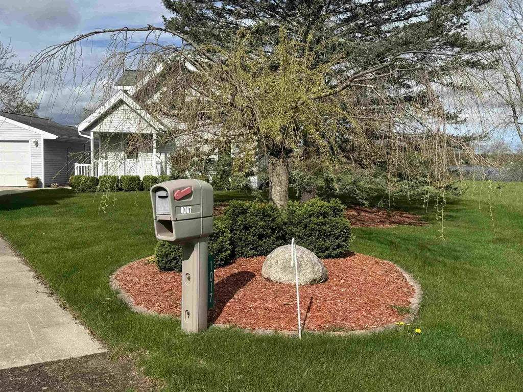 1017 Channel Drive Lake Isabella Village MI 48893