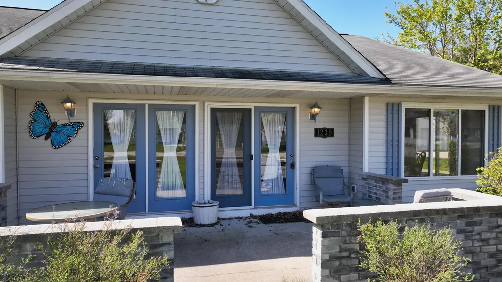1239 Clubhouse Drive Lake Isabella Village MI 48893