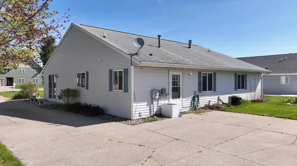 1239 Clubhouse Drive Lake Isabella Village MI 48893
