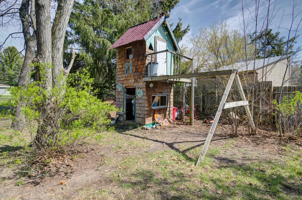 204 N Orange Street Kalkaska Township MI 49646