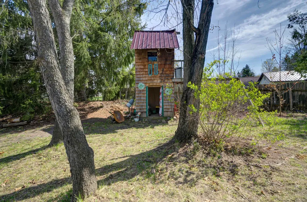 204 N Orange Street Kalkaska Township MI 49646