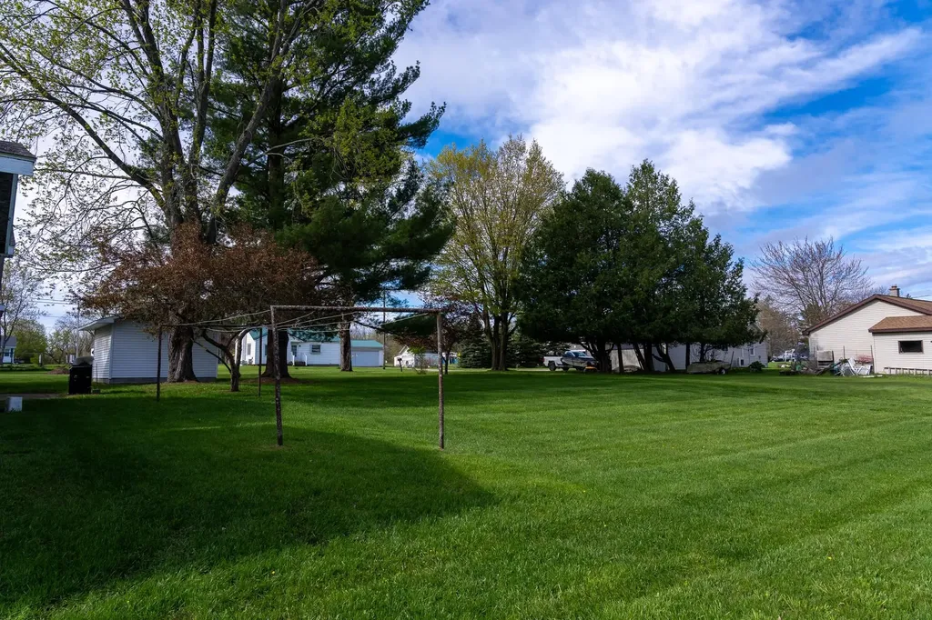322 E Osceola Avenue Reed City City MI 49677