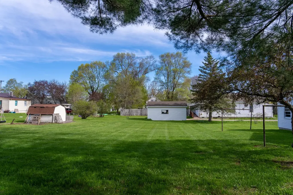 322 E Osceola Avenue Reed City City MI 49677