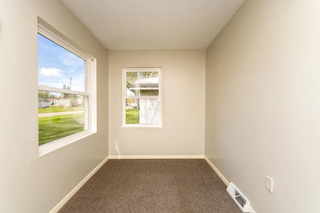322 E Osceola Avenue Reed City City MI 49677