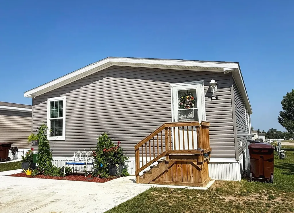 1187 Ironstone Drive Union Charter Township MI 48858