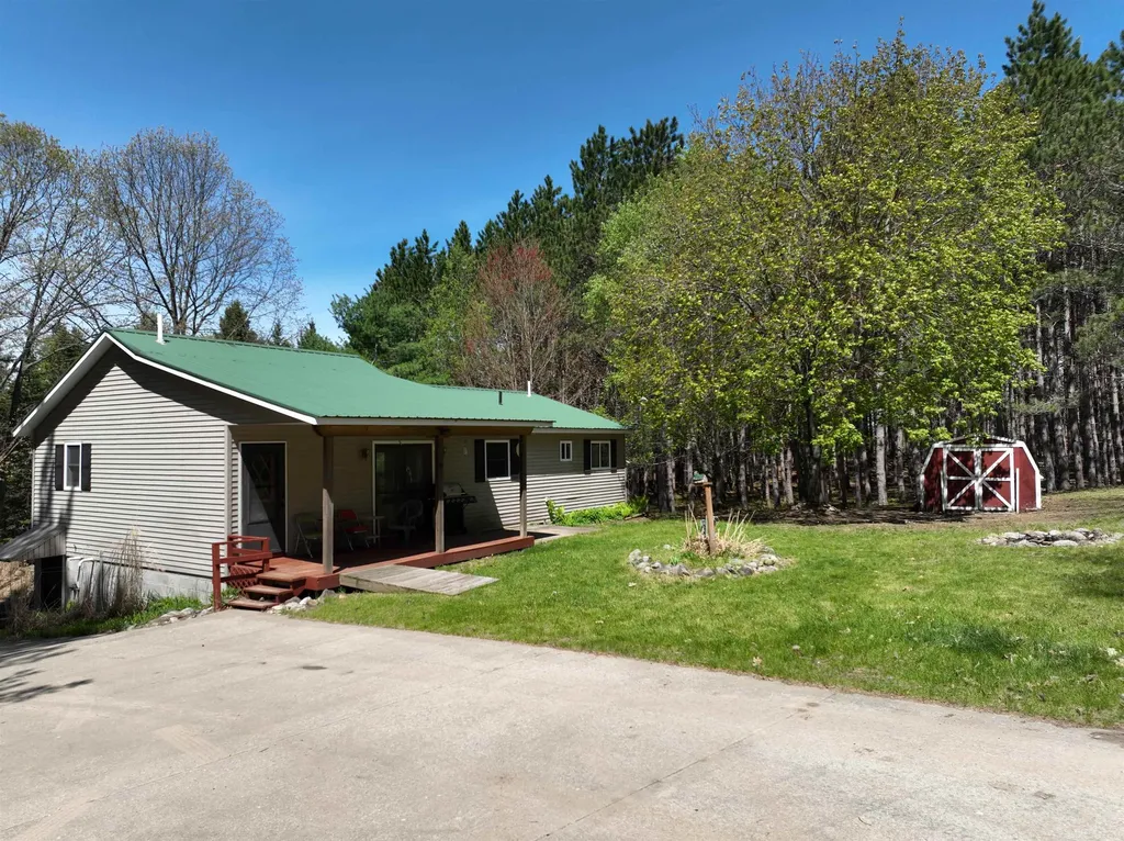 319 Lund Road Garfield Township MI 49633