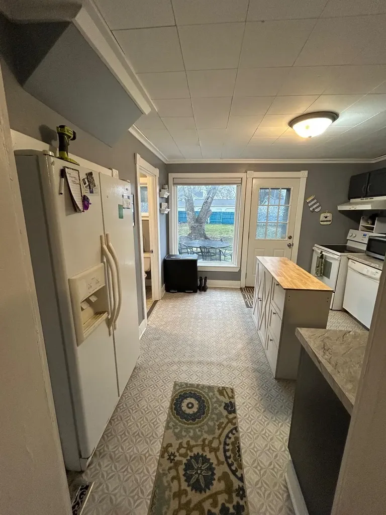320 N Elm Ithaca City MI 48847