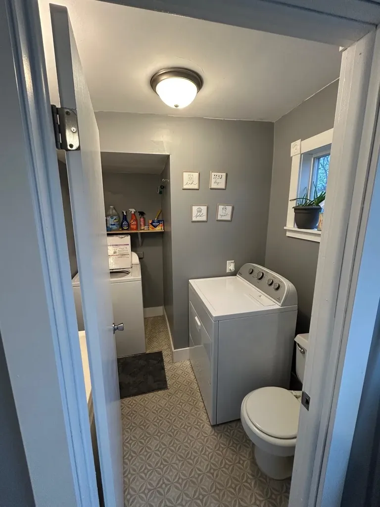 320 N Elm Ithaca City MI 48847
