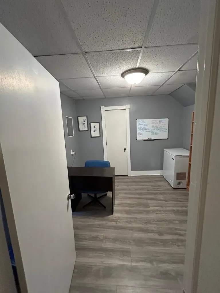 320 N Elm Ithaca City MI 48847