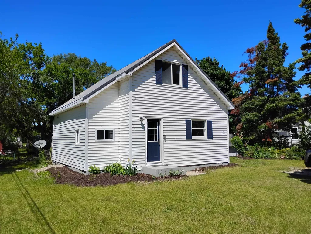 511 Woodworth Avenue Mt. Pleasant City MI 48858