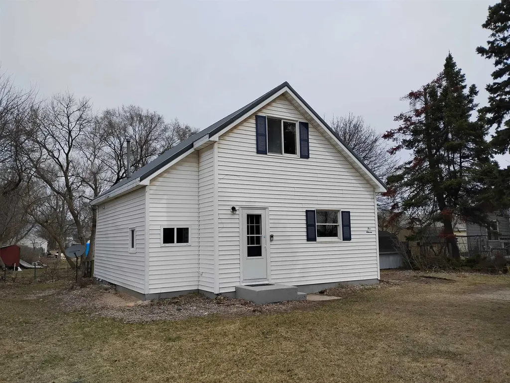 511 Woodworth Avenue Mt. Pleasant City MI 48858