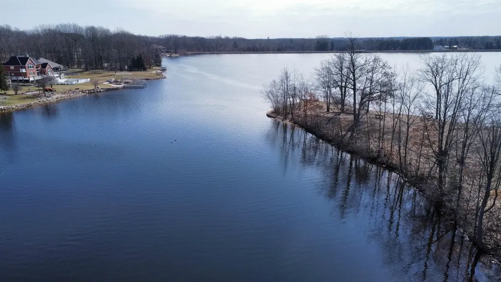 1035 Cantabrian Drive Lake Isabella Village MI 48893