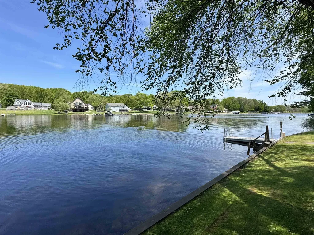 1035 Cantabrian Drive Lake Isabella Village MI 48893