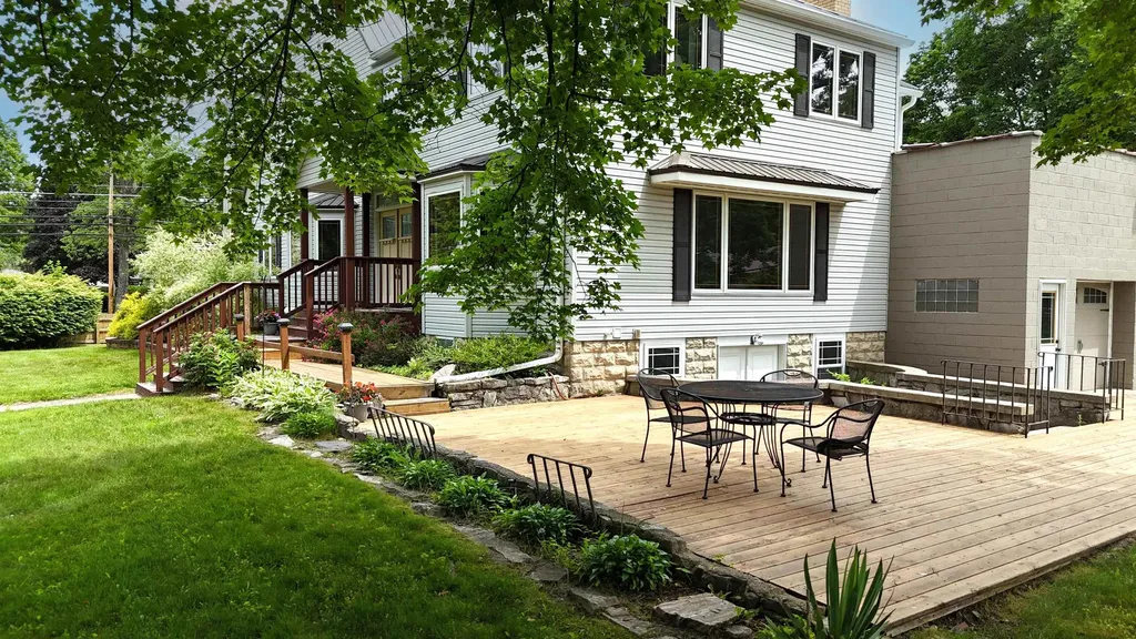1318 E Broadway Mt. Pleasant City MI 48858