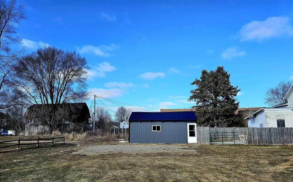 6707 N Lumberjack Road Seville Township MI 48877