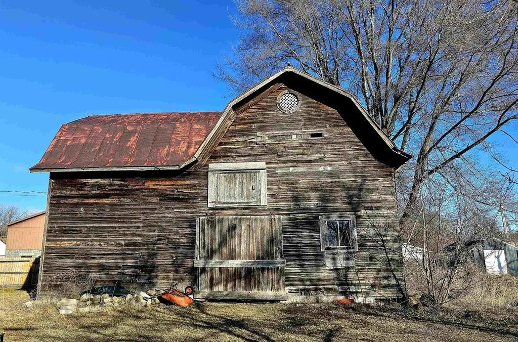 6707 N Lumberjack Road Seville Township MI 48877