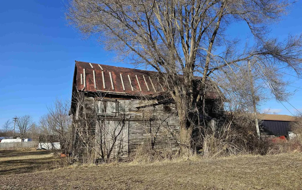 6707 N Lumberjack Road Seville Township MI 48877