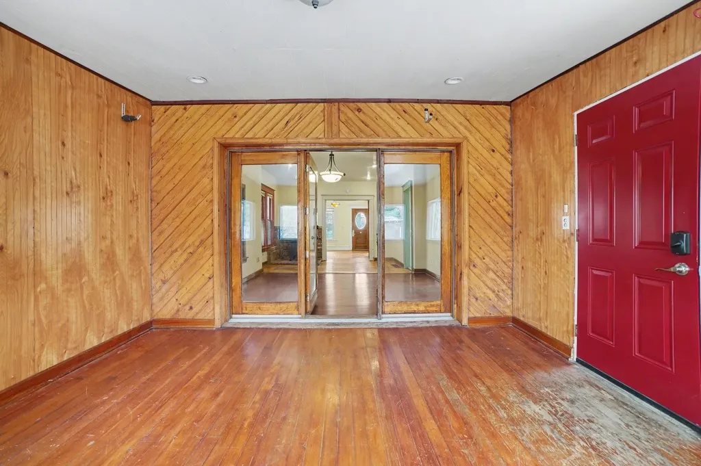 309 Grant Avenue Alma City MI 48801