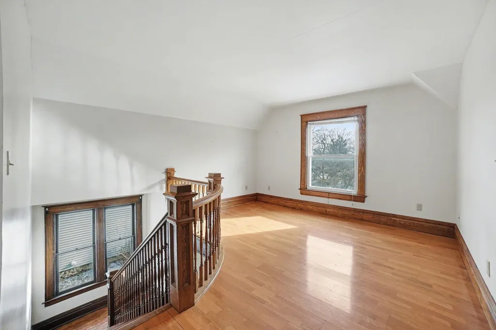 309 Grant Avenue Alma City MI 48801
