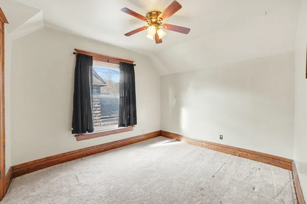 309 Grant Avenue Alma City MI 48801