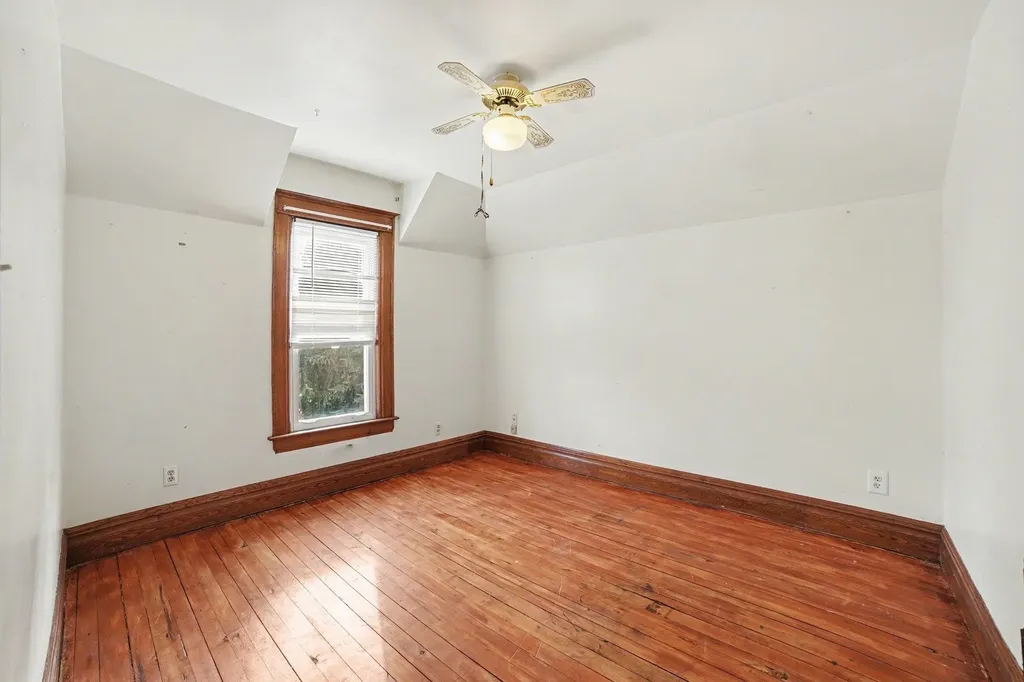 309 Grant Avenue Alma City MI 48801