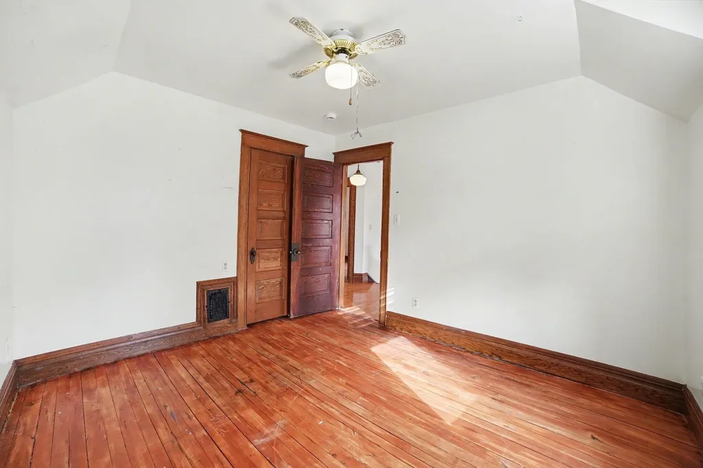 309 Grant Avenue Alma City MI 48801