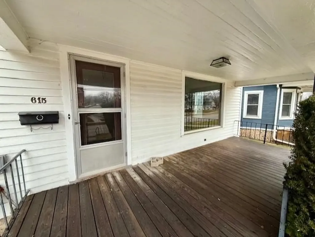 615 Wright Avenue Alma City MI 48801