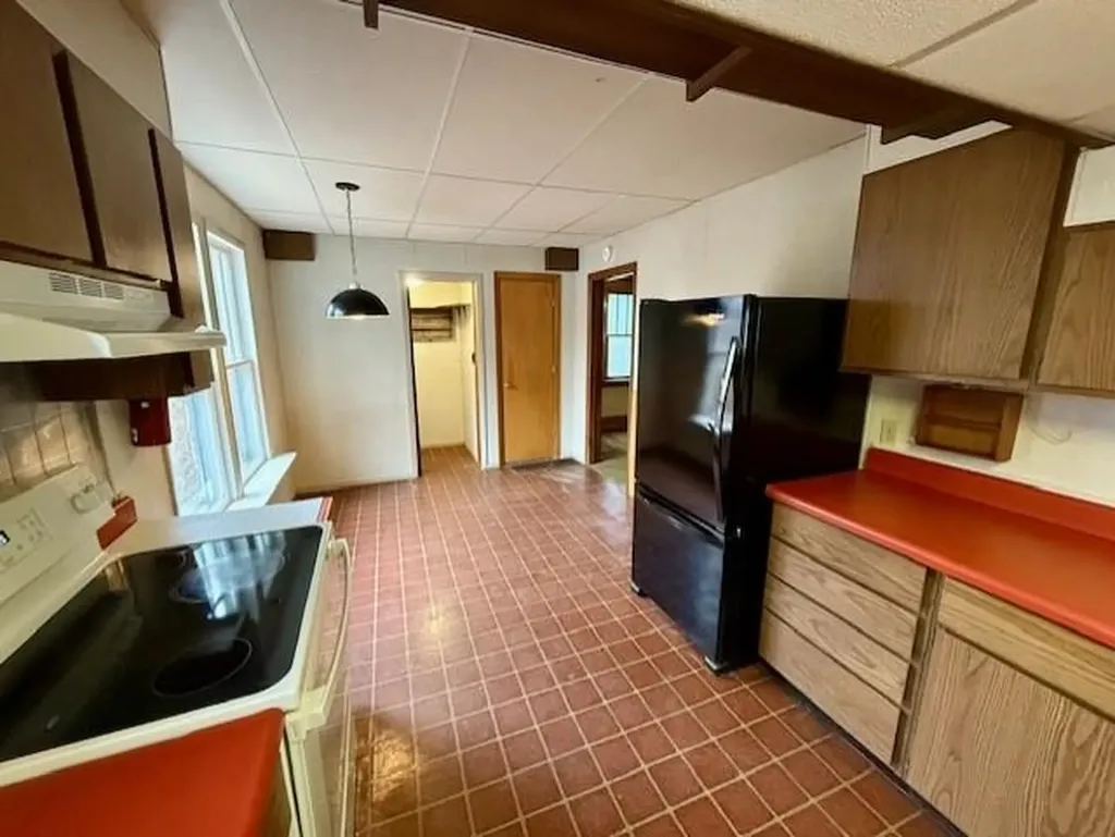 615 Wright Avenue Alma City MI 48801