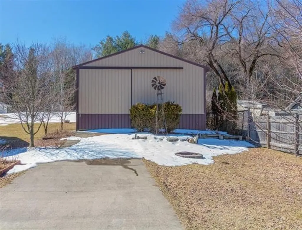 19093 Pike Street Chippewa Township MI 49342