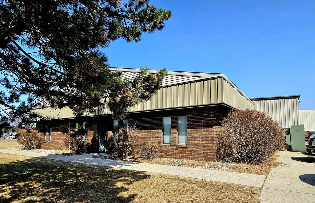 800 Woodside Drive St. Louis City MI 48880