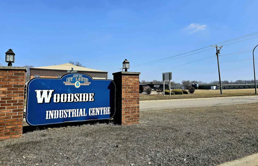 800 Woodside Drive St. Louis City MI 48880