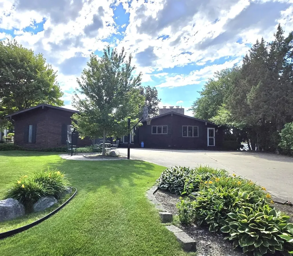 1116 Fairway Drive Lake Isabella Village MI 48893