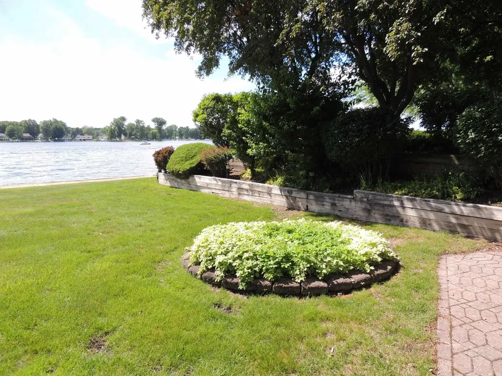 1116 Fairway Drive Lake Isabella Village MI 48893