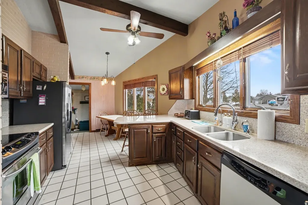1116 Fairway Drive Lake Isabella Village MI 48893